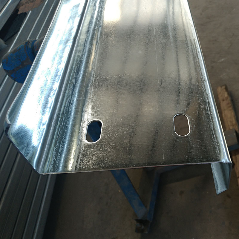 Prefabricated na istraktura ng bakal na istraktura ng mga materyales z seksyon Steel Purlin