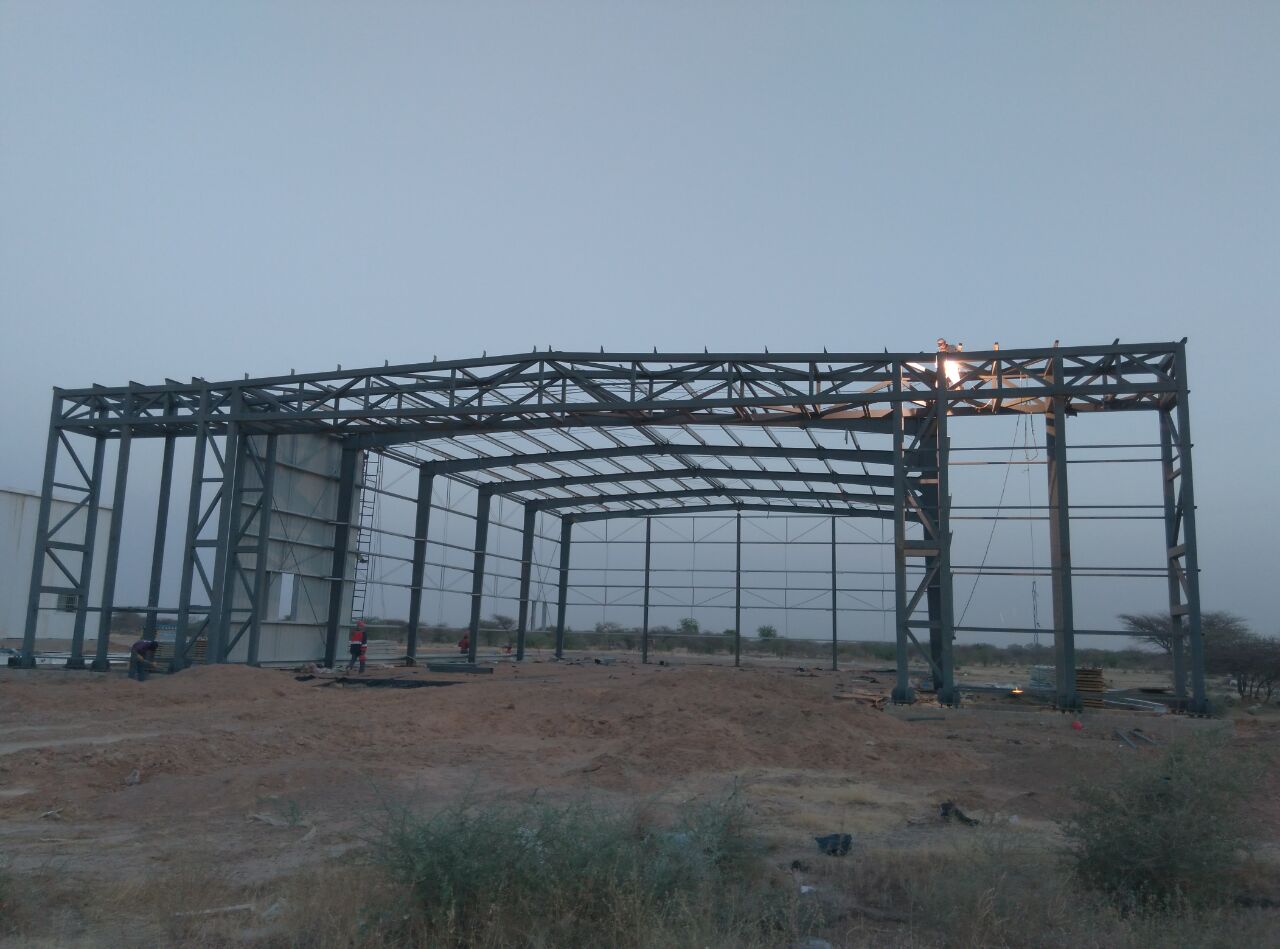 Pre-engineered steel frame building istrukturang bakal na katha ng hangar